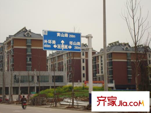 安正御龍灣交通指示牌