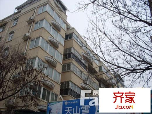 中級(jí)法院宿舍外景圖1