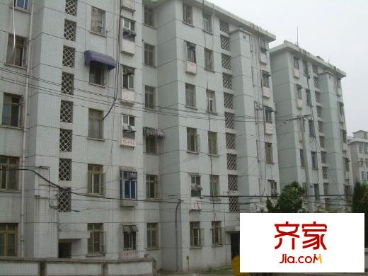 中醫(yī)學(xué)院宿舍外景圖3