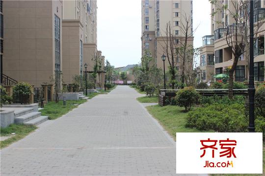 建業(yè)時(shí)光原著小區(qū)實(shí)景（2015.9.22）