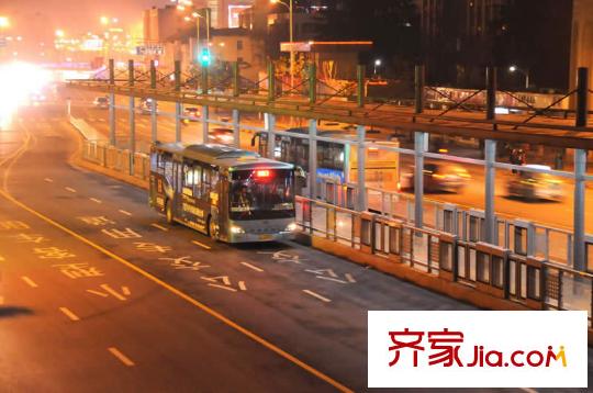 萬科鉑客公寓配套圖國購廣場BRT