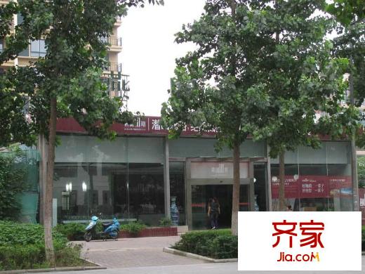 燕園實景圖2011-08-04售樓部實景