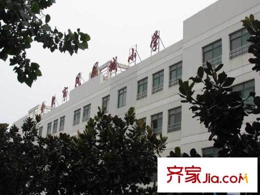 燕園配套圖2011-08-04實(shí)景：附近學(xué)校