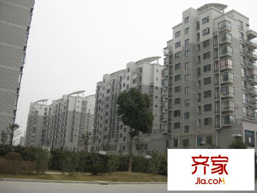 湖畔春天外景圖1
