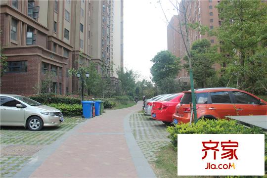 皖都徽韻和錦園小區(qū)停車位（2015.9.17）