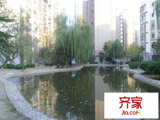 藍(lán)色湖畔外景圖 