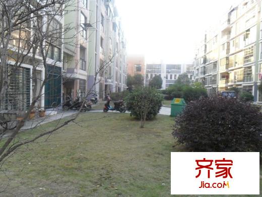 藍(lán)色湖畔外景圖 