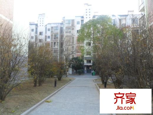 藍(lán)色湖畔外景圖 