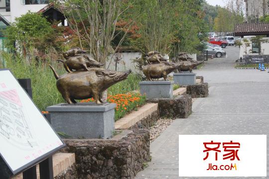 隆鑫花漾的山谷三期售樓中心外走廊實(shí)景（2015.07）