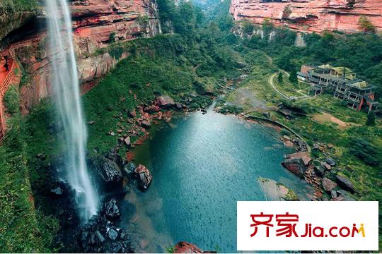 金易水映長山國際度假小鎮(zhèn)項目周邊四面山風(fēng)景區(qū)