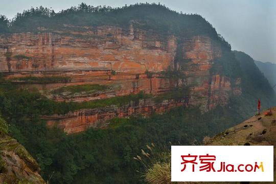 金易水映長山國際度假小鎮(zhèn)項目周邊四面山風(fēng)景區(qū)