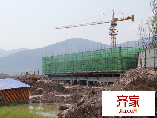 金科開州財(cái)富中心一期工程進(jìn)度圖（2013.08.10）