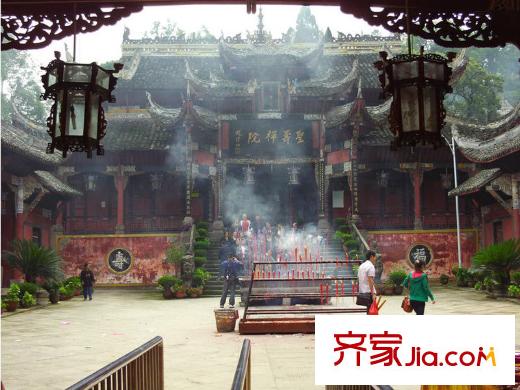 金域都會(huì)周邊配套大足石刻