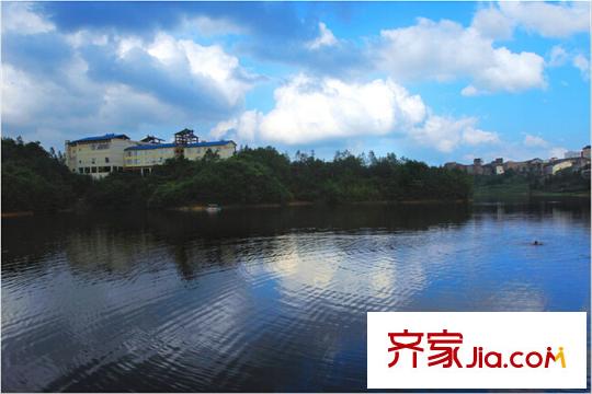 康德中央大街項目周邊黃水風景區(qū)
