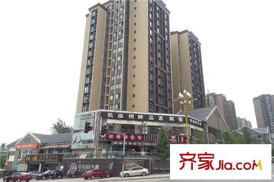 中商兩江公館項(xiàng)目周邊商業(yè)