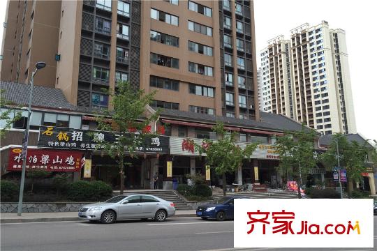中商兩江公館項(xiàng)目周邊商業(yè)