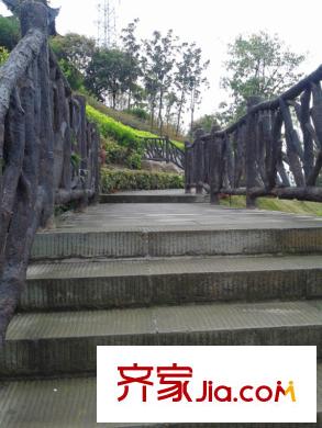 斌鑫江南時(shí)代左側(cè)100米巴文化公園