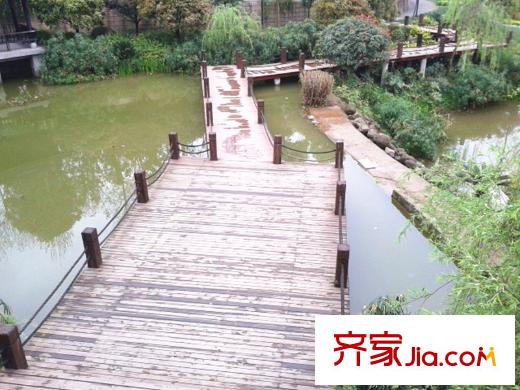 斌鑫江南時(shí)代左側(cè)100米巴文化公園