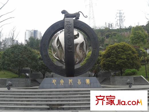 斌鑫江南時(shí)代左側(cè)100米巴文化公園