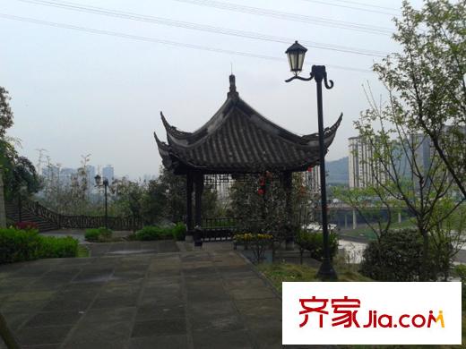斌鑫江南時(shí)代左側(cè)100米巴文化公園