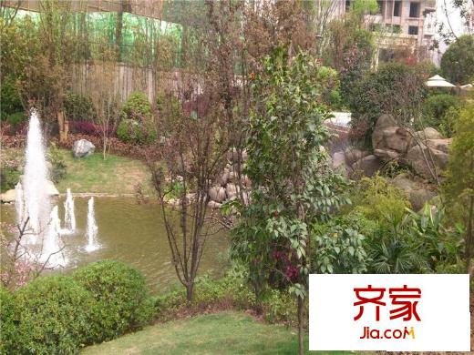 協(xié)信溪山墅小區(qū)花園（2013.06）