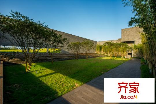 中航小鎮(zhèn)項(xiàng)目小區(qū)實(shí)景（2015.11.13）
