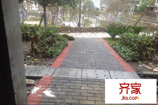 力帆婁山棲谷小區(qū)內(nèi)部道路（2014-11）