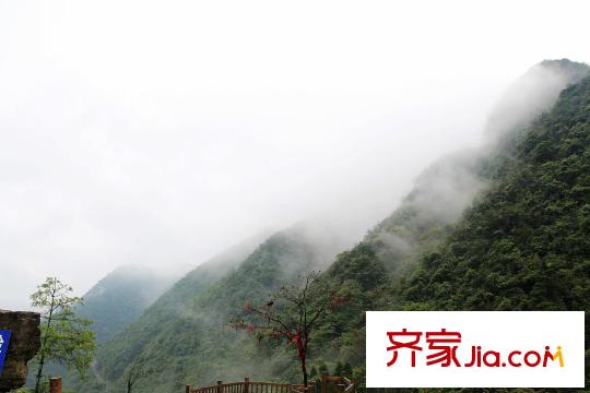 力帆婁山棲谷項(xiàng)目周邊婁山關(guān)風(fēng)景區(qū)
