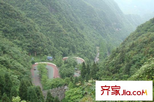 力帆婁山棲谷項(xiàng)目周邊婁山關(guān)風(fēng)景區(qū)