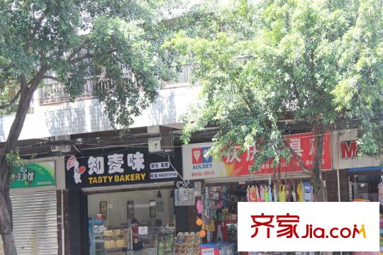 魯能南渝星城項目周邊街邊商業(yè)街