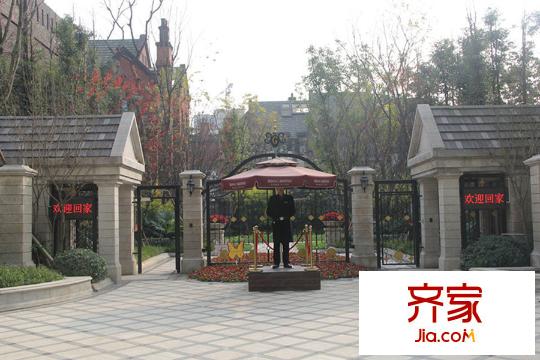 國博城別墅入口實景（2015-10-15）