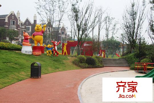 國博城項目親子公園實景（2015-10-15）