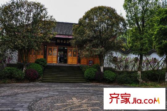 東原星樾項(xiàng)目周邊照母山公園