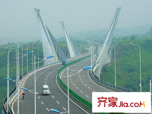 隆鑫愛(ài)琴海項(xiàng)目周邊嘉悅大橋 （2013.03）