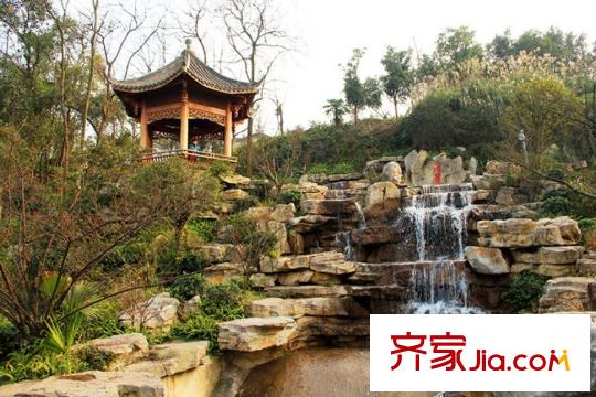 融創(chuàng)凡爾賽領(lǐng)館周邊照母山公園
