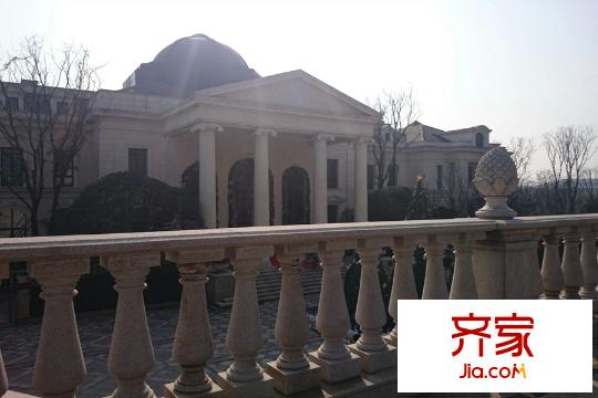 融創(chuàng)凡爾賽領(lǐng)館售樓部（2015.3.12）