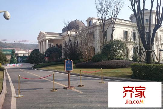 融創(chuàng)凡爾賽領(lǐng)館售樓部（2015.3.12）