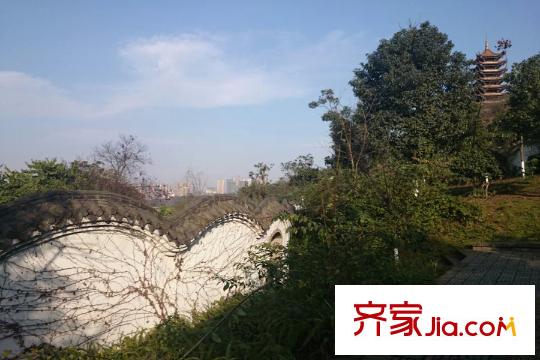 融創(chuàng)凡爾賽領(lǐng)館周邊照母山公園