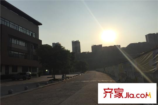 南方玫瑰城周邊戀湖公園
