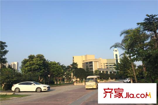 南方玫瑰城周邊戀湖公園