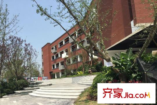 恒大世紀(jì)城項(xiàng)目周邊人民小學(xué)
