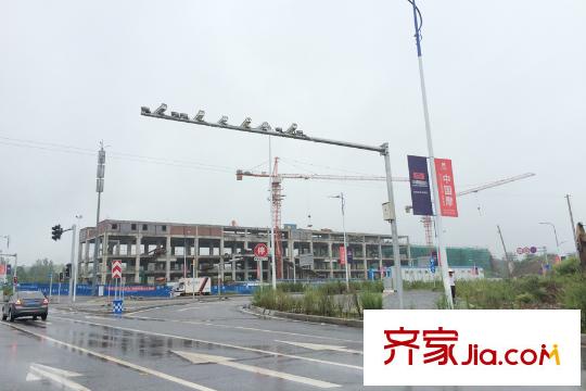 中國(guó)摩項(xiàng)目東側(cè)在建舉人壩輕軌站