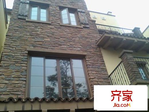 融創(chuàng)奧山博爵堡外景圖 
