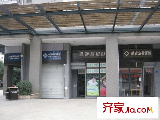 融創(chuàng)竣爵堡項目周邊商業(yè)