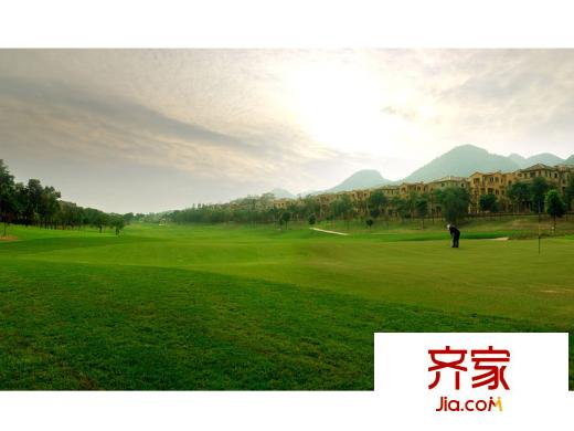 慶隆南山高爾夫國際社區(qū)璽館小區(qū)高爾夫球場實景（2013.12.27）