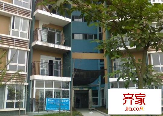香逸半山外景圖 