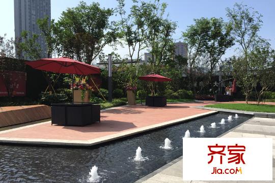 皇庭珠寶城售樓部外實景（2015-06-09）
