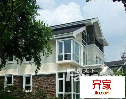 山語間愛尚外景圖