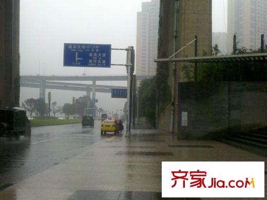 御龍?zhí)旆屙?xiàng)目周邊交通