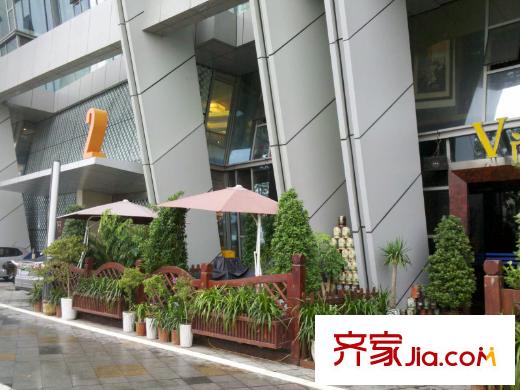 御龍?zhí)旆屙?xiàng)目周邊商業(yè)
